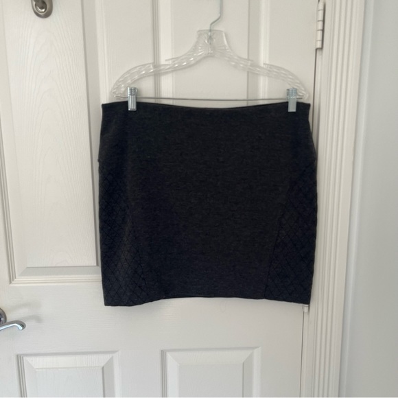 SIMPLY VERA VERA WANG Gray A-Line Pull On Skirt | Large - Picture 2 of 7